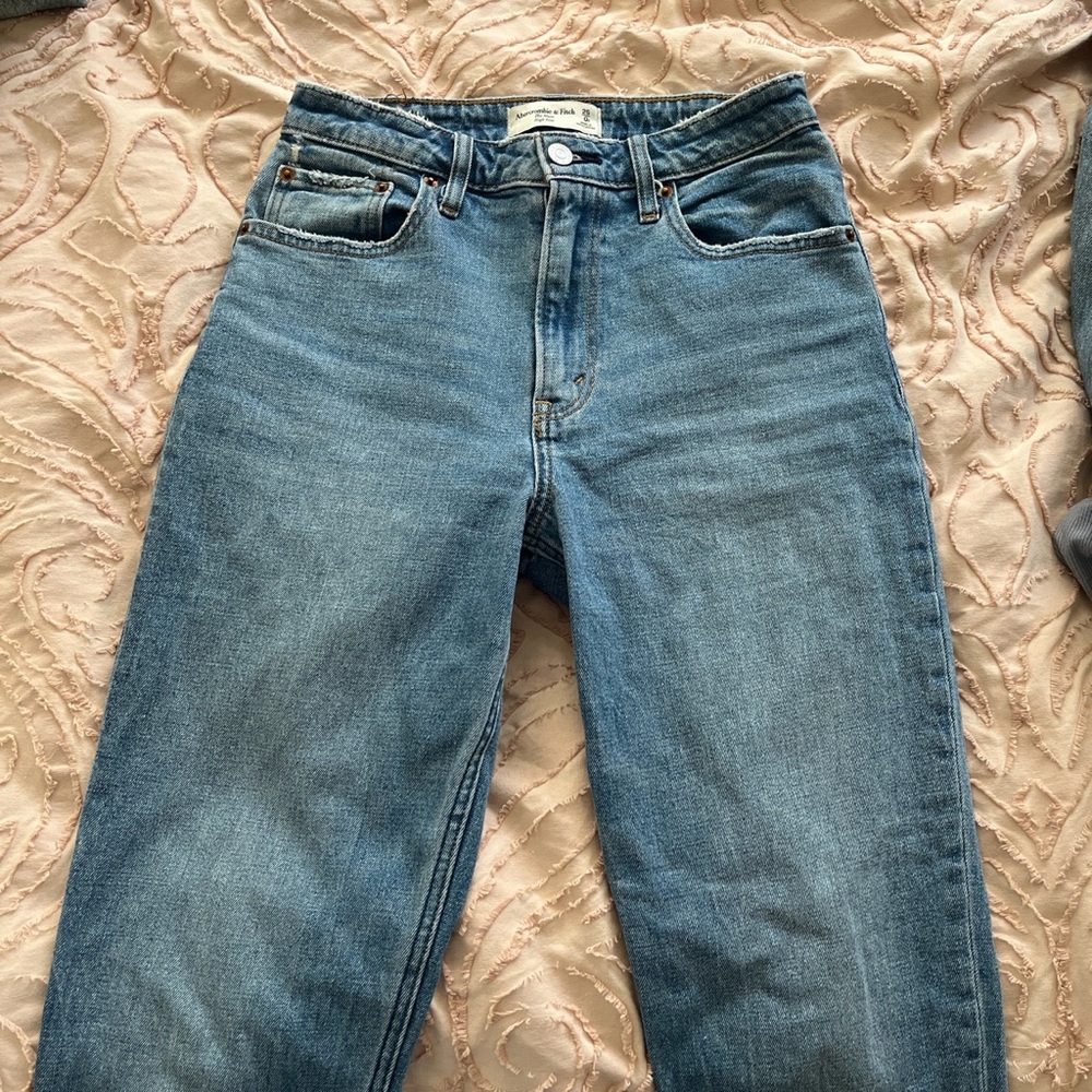 Abercrombie and fitch mom jeans curve love